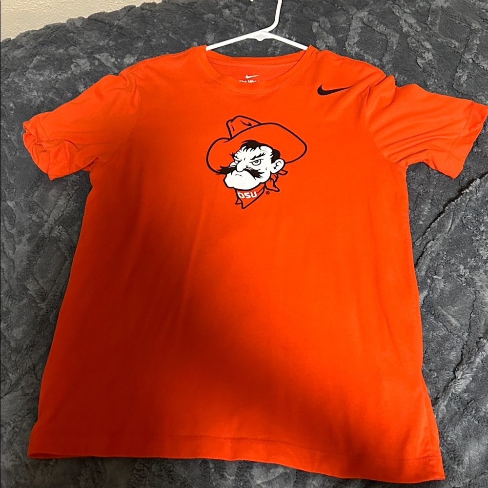 Men’s Oklahoma state Nike shirt